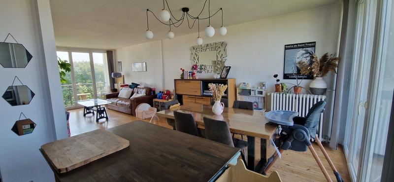 Appartement - 70 m² - 3 pièces