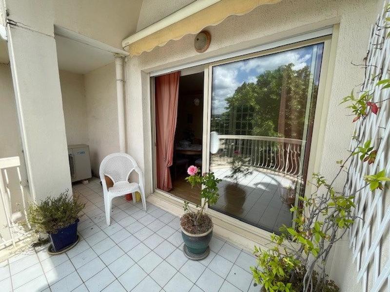 Appartement - 81 m² - 2 pièces