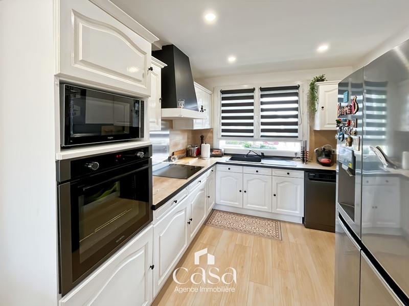 Maison traditionnelle - 102 m² - 5 pièces