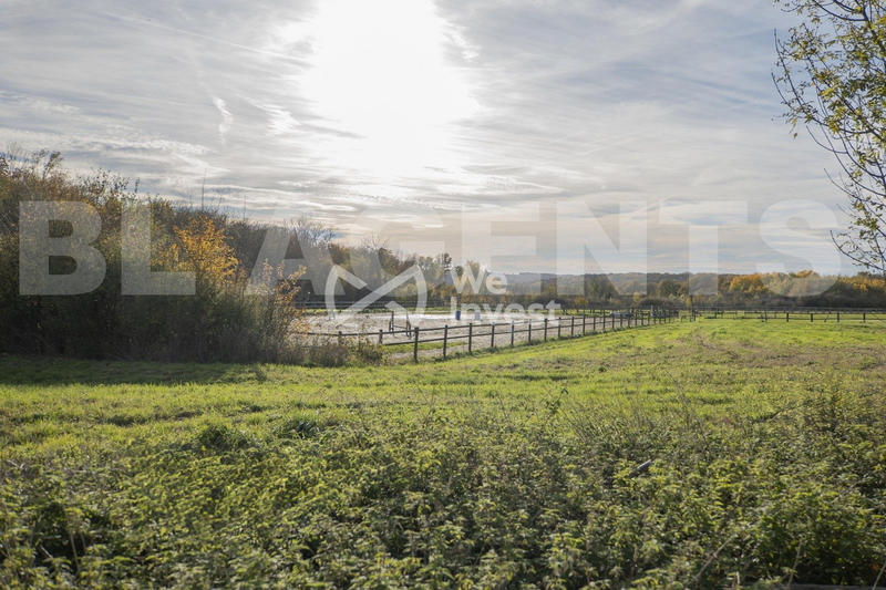 Maison - 220 m² - 9 pièces