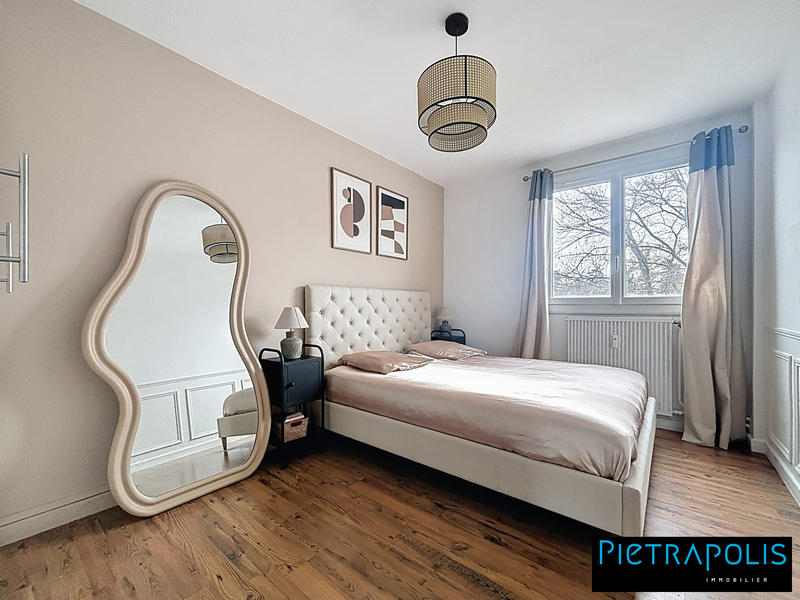 Appartement - 79 m² - 3 pièces