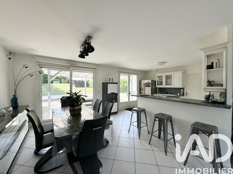 Maison - 143 m² - 7 pièces