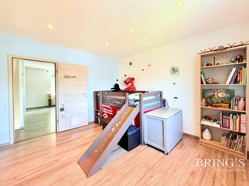 Maison - 145 m² - 5 pièces