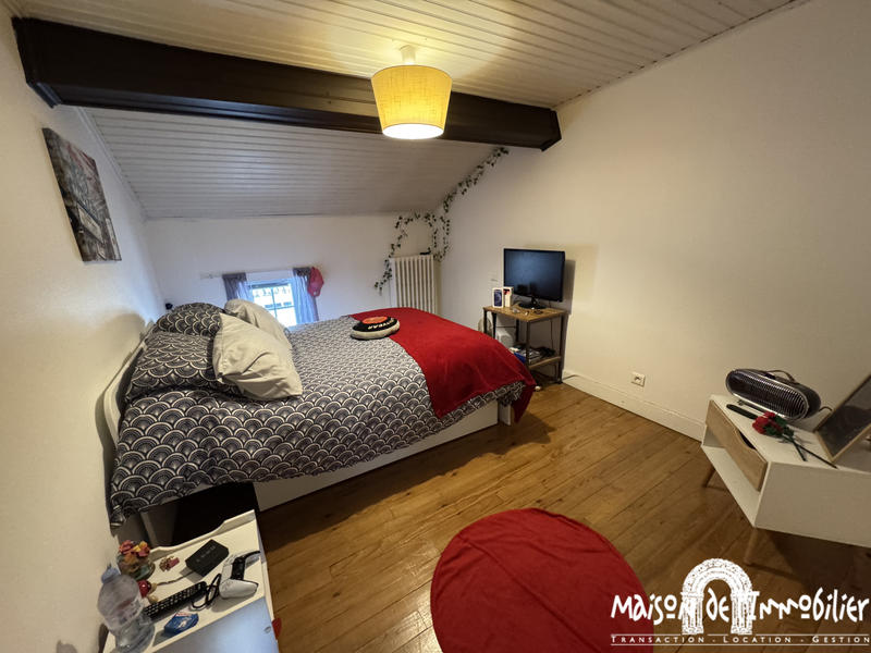 Maison - 99 m² - 5 pièces
