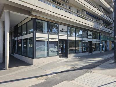 Local commercial - 203 m²