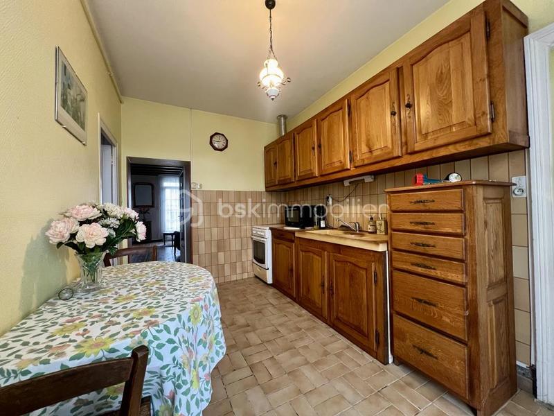 Maison - 202 m² - 10 pièces