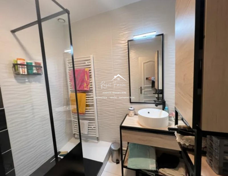 Maison traditionnelle - 97 m² - 5 pièces