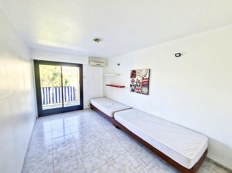 Appartement - 97 m² - 3 pièces