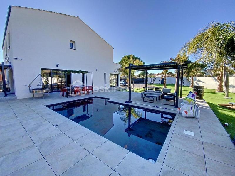 Villa - 245 m² - 6 pièces