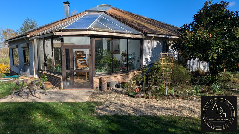 Maison contemporaine - 260 m² - 9 pièces