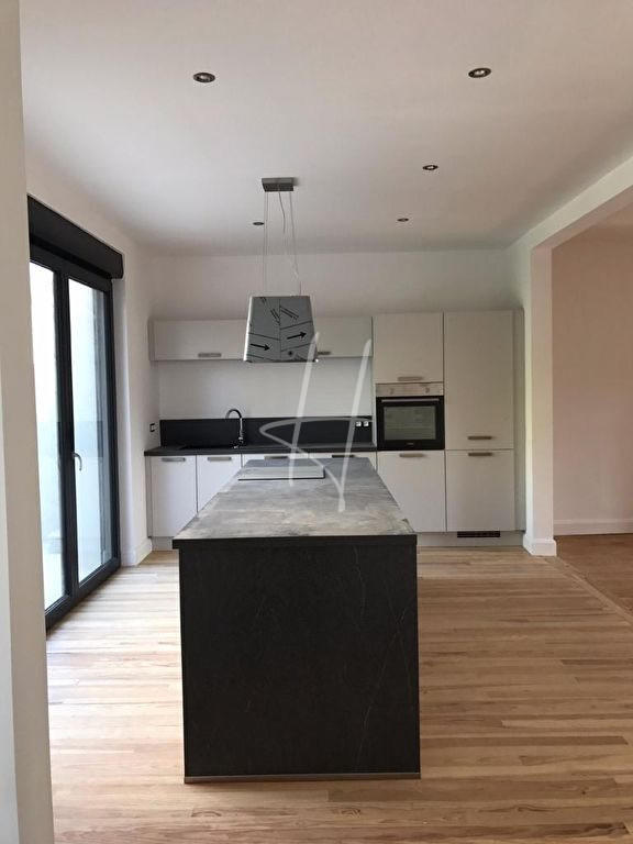 Maison ancienne - 222 m² - 7 pièces