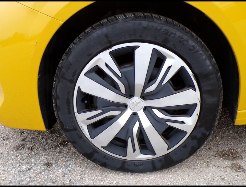 Peugeot 208 Bhdi 100 Active Bus Bvm