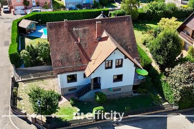 Maison - 216 m² - 8 pièces