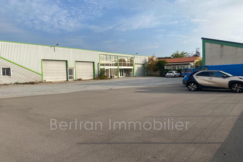 Maison - 820 m² - 14 pièces