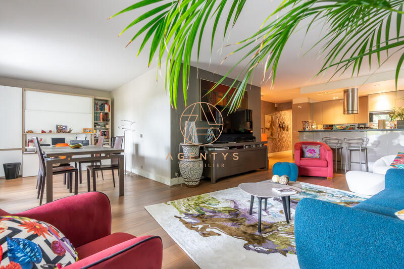 Appartement - 90 m² - 4 pièces