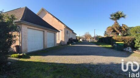 Maison - 250 m² - 7 pièces