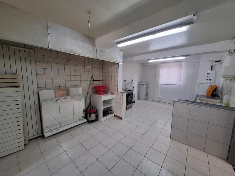 Maison - 210 m² - 7 pièces