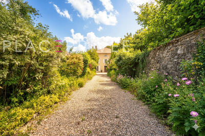 Demeure - 485 m² - 19 pièces