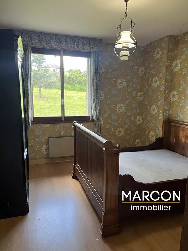 Maison - 225 m² - 7 pièces