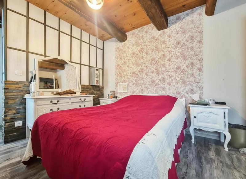 Maison - 280 m² - 7 pièces