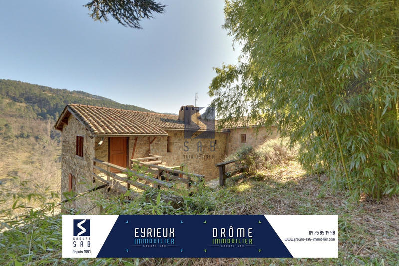 Maison - 195 m² - 8 pièces