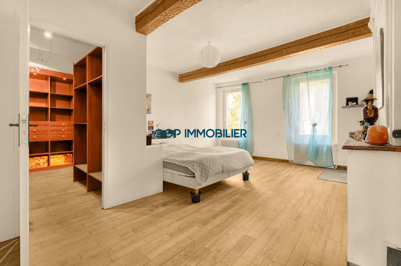 Maison ancienne - 262 m² - 11 pièces