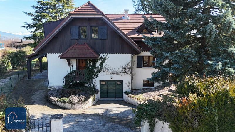 Maison - 224 m² - 5 pièces