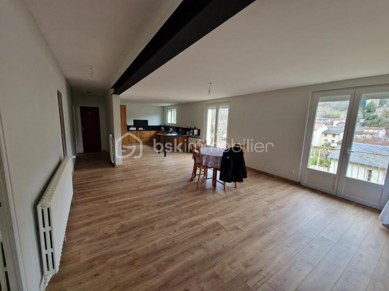 Maison - 167 m² - 6 pièces