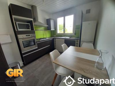 Chambre - 9 m² - 1 pièce