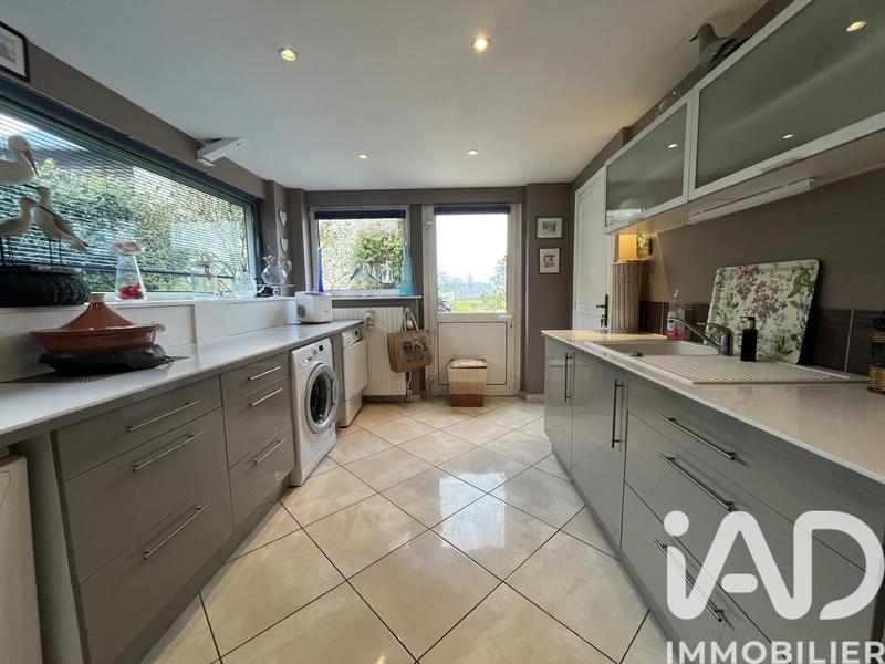 Maison - 227 m² - 7 pièces