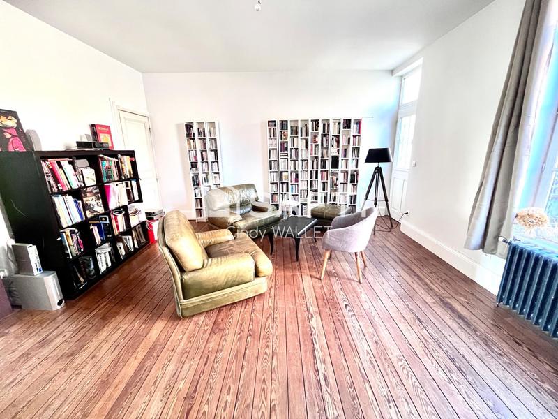 Maison - 227 m² - 8 pièces