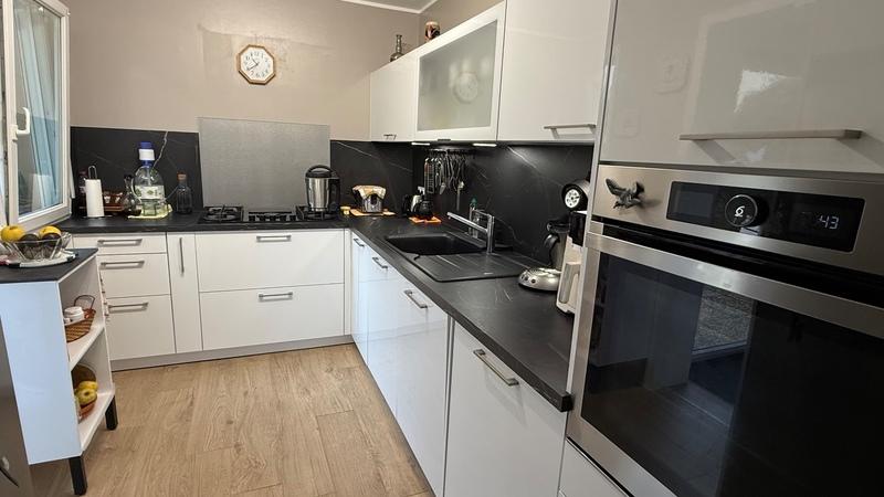 Appartement - 85 m² - 4 pièces