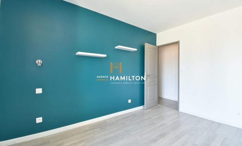 Corps de ferme - 290 m² - 11 pièces