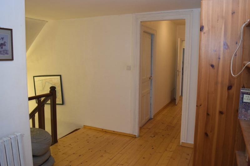 Maison - 235 m² - 10 pièces