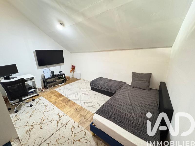 Maison - 201 m² - 6 pièces