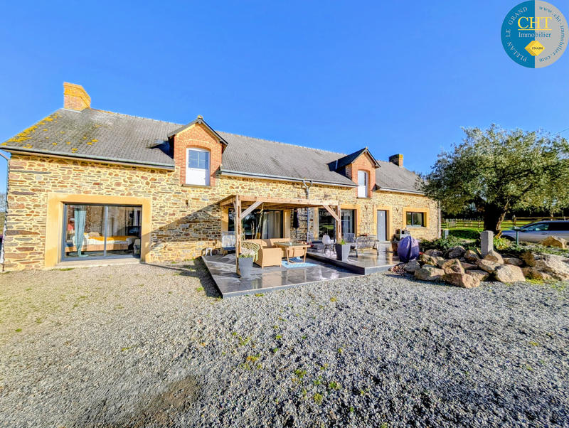 Maison - 230 m² - 6 pièces