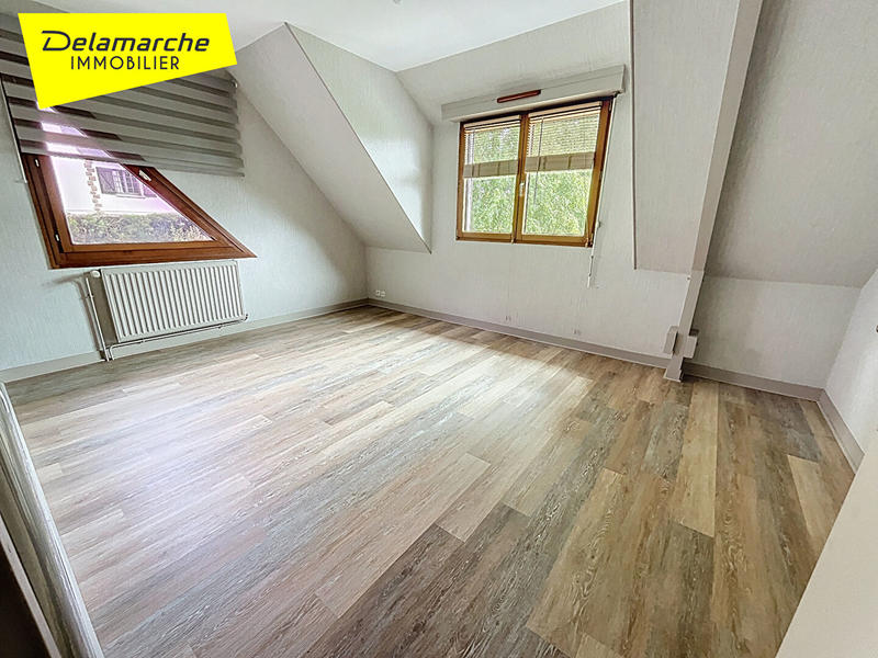 Maison - 189 m² - 8 pièces