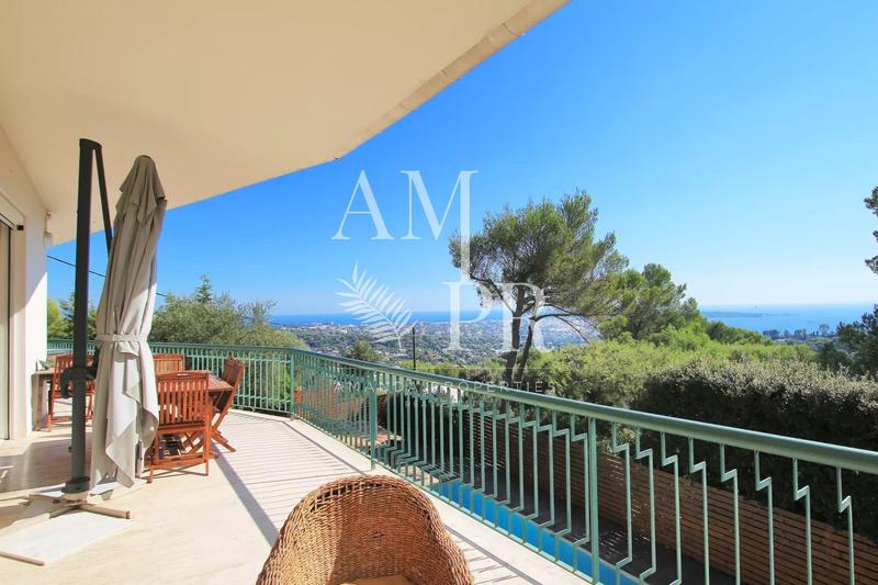 Villa - 236 m² - 7 pièces