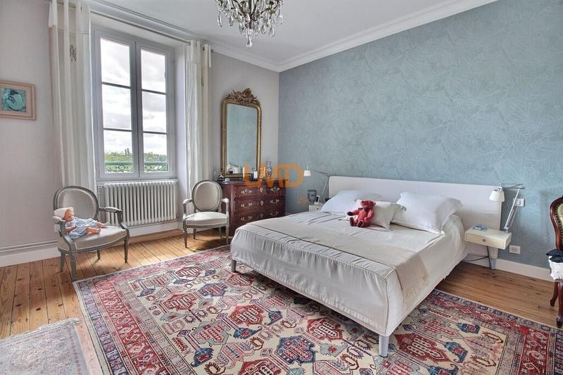 Maison bourgeoise - 217 m² - 6 pièces