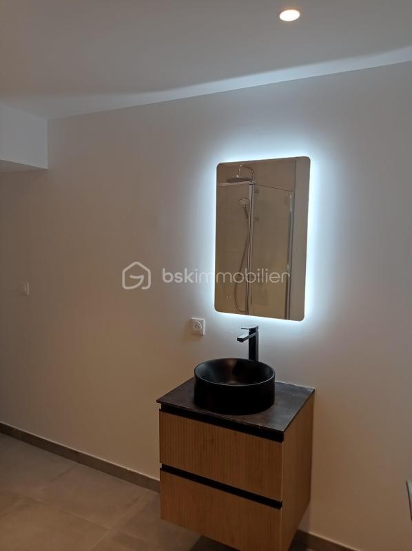 Appartement - 60 m² - 2 pièces