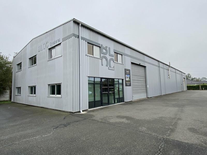 Local d'activité / Entrepôt - 860 m²