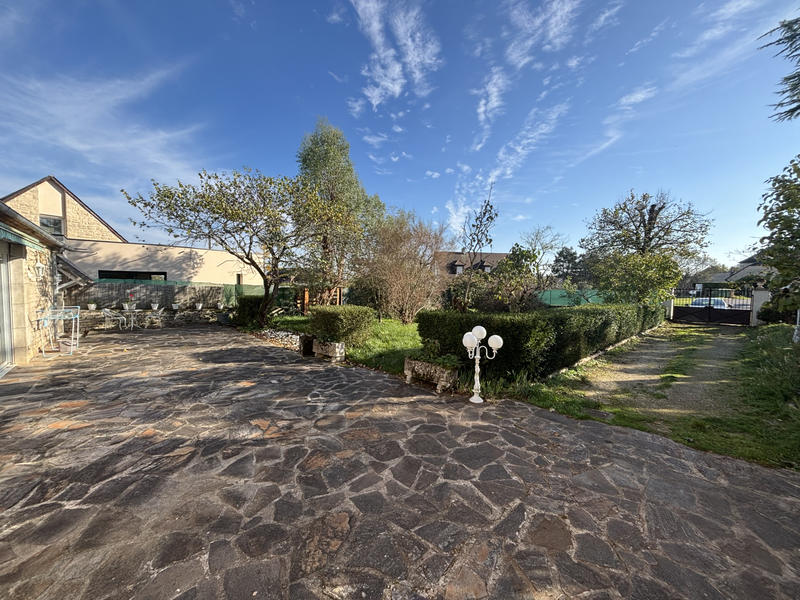 Maison - 180 m² - 6 pièces