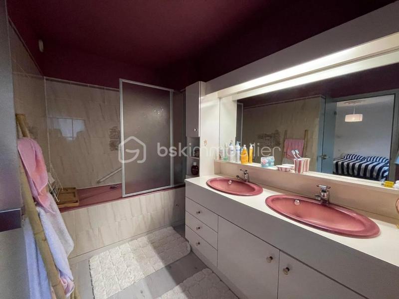 Appartement - 94 m² - 5 pièces