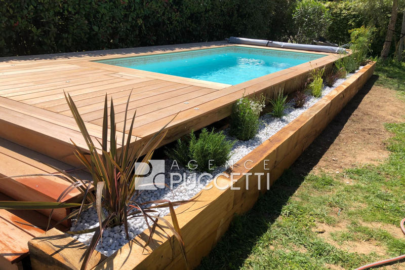 Villa - 180 m² - 6 pièces