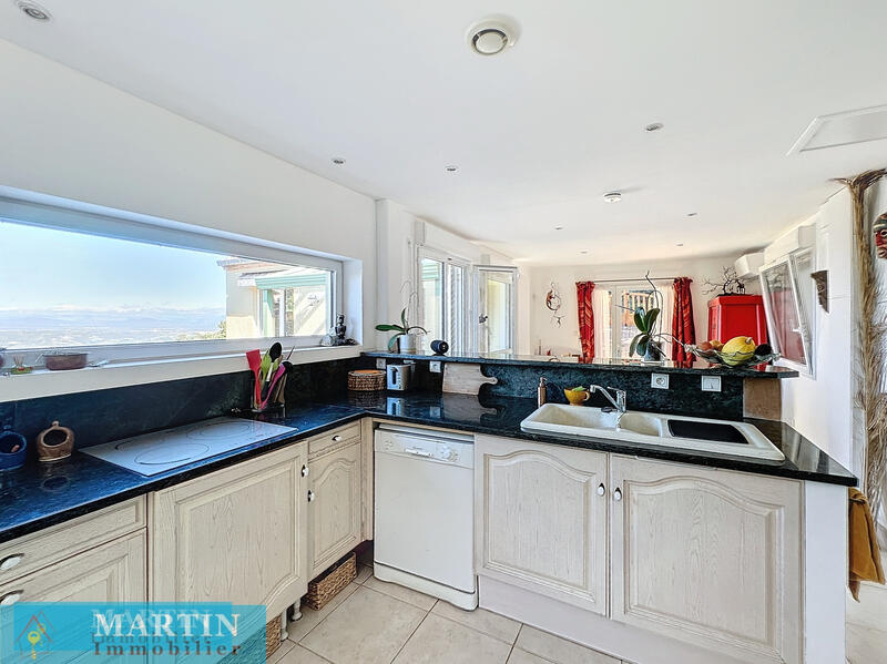 Villa - 142 m² - 7 pièces