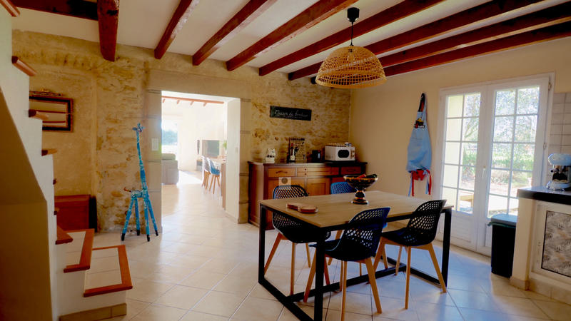 Maison - 236 m² - 7 pièces