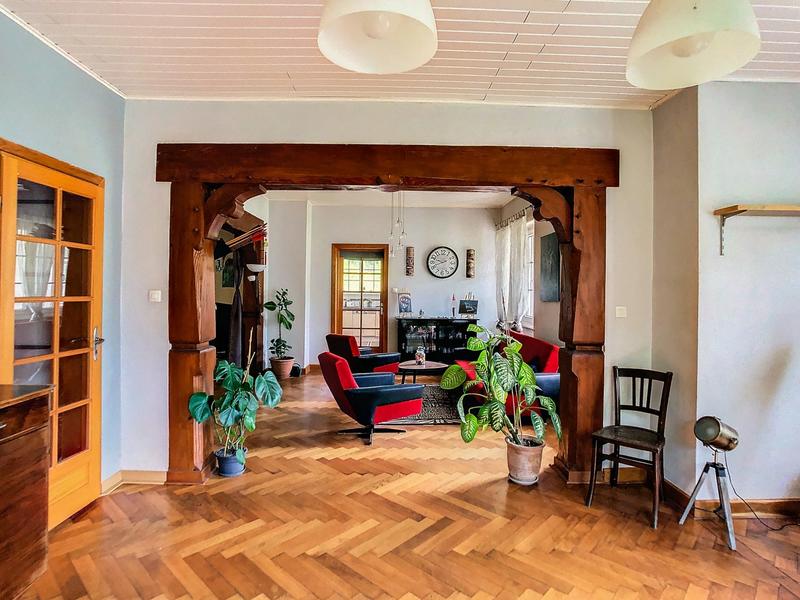 Maison - 233 m² - 8 pièces