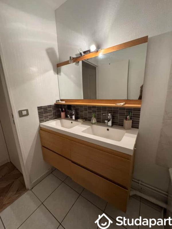 Chambre - 12 m² - 1 pièce