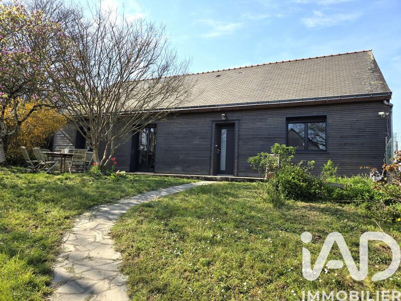 Maison - 212 m² - 8 pièces