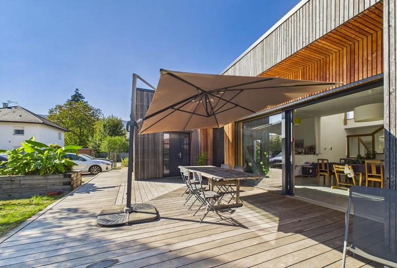 Villa - 233 m² - 8 pièces